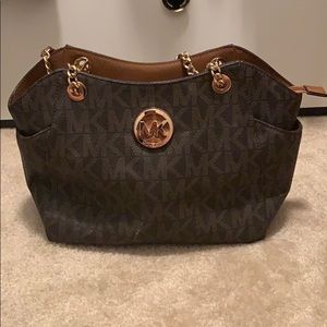 Michael kors purse